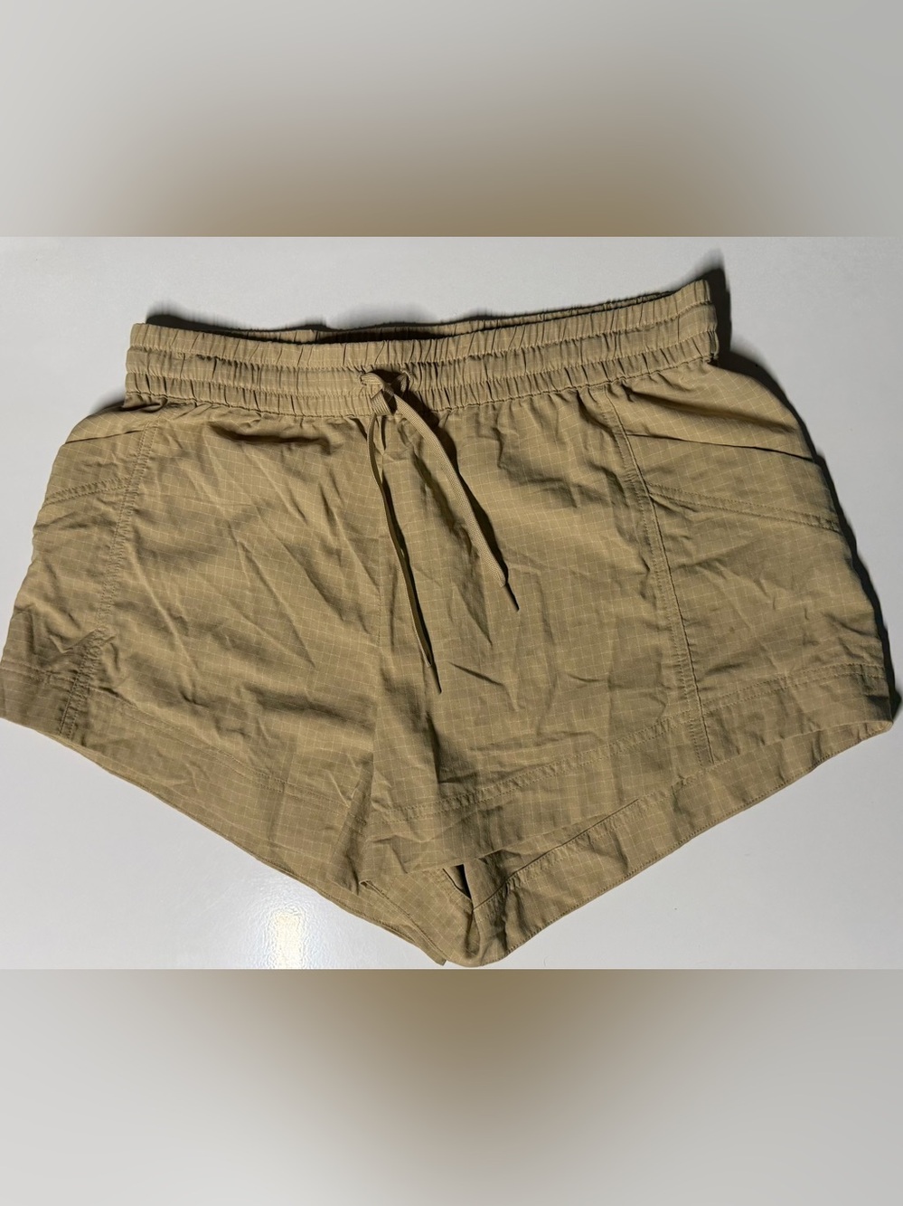 Fabletics Tan Grid Pattern Athletic Shorts Size Large L Drawstring